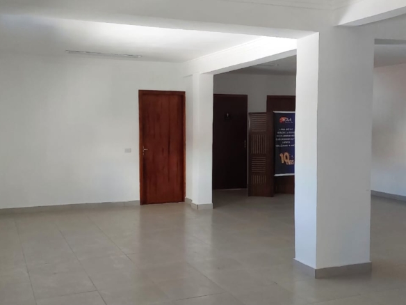 Salão Comercial Novo 120m² Localização Estratégica