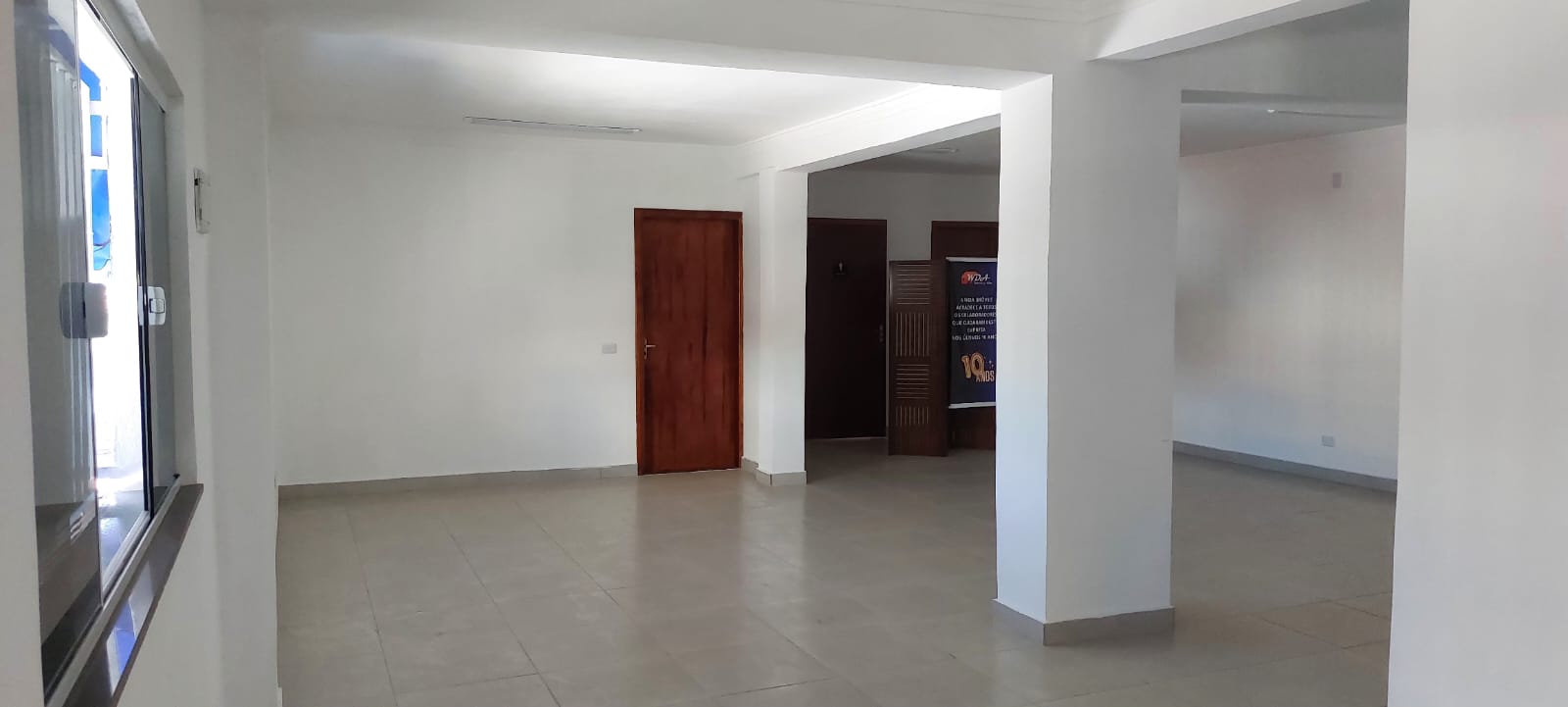 934 (1) Salão Comercial Novo 120m² Localização Estratégica
