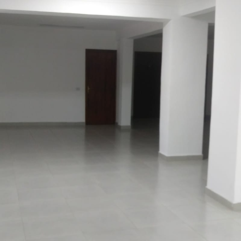Salão Comercial Novo 120m² Localização Estratégica