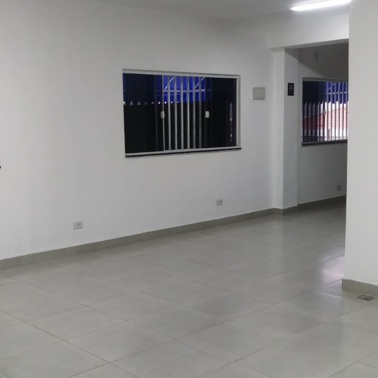 Salão Comercial Novo 120m² Localização Estratégica