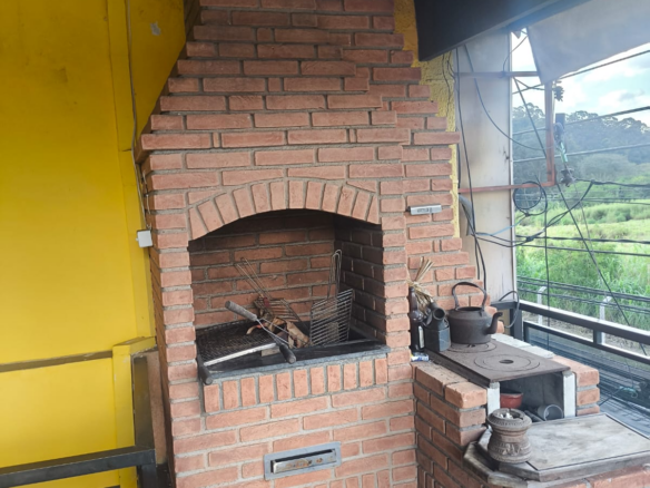 Sobrado Espaçoso e Achegado com 3 Dormitórios – Excelente Ventilação e Iluminação Natural