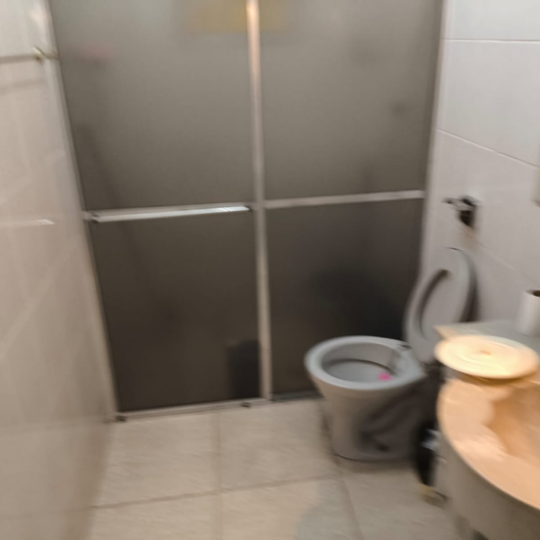 Sobrado Espaçoso e Achegado com 3 Dormitórios – Excelente Ventilação e Iluminação Natural