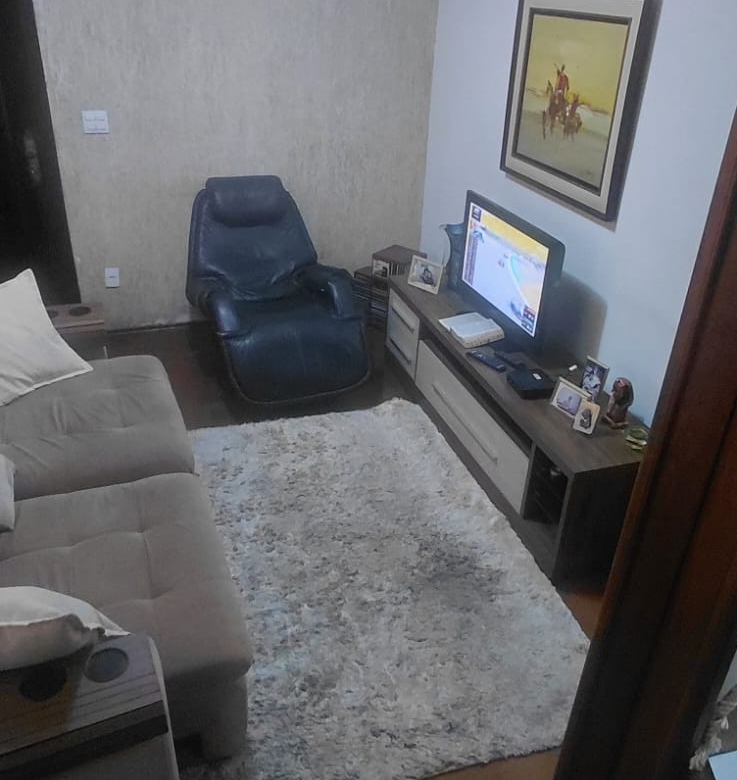 Sobrado com Churrasqueira e 3 Vagas no Tatuapé: Conforto Próximo a Tudo!