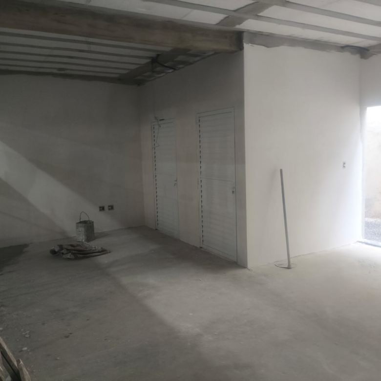 Galpão Comercial 335m2 – Jd. Zaíra